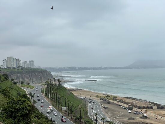 Vor mir die Hochhäuser von Miraflores, dem vornehmsten und reichsten Stadtteil