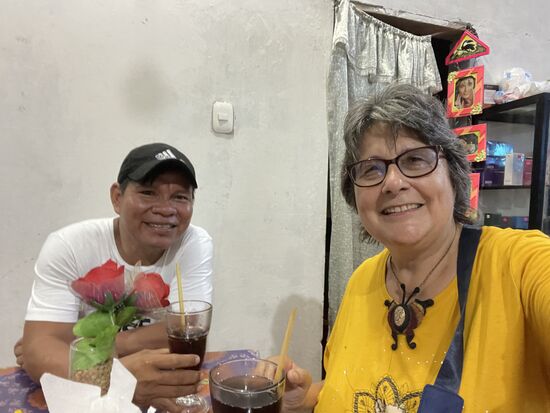 Tagesabschluss bei einer Chicha Morada - Getränk aus Mais