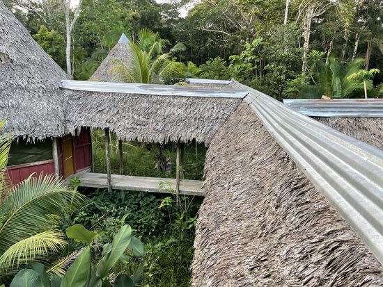 Die Dächer haben sich erstaunlich gehalten.