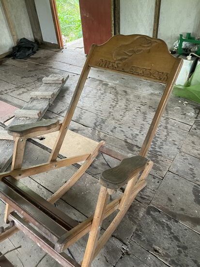 Überreste der Liegestühle, die ich im Gefängnis von Iquitos machen liess.