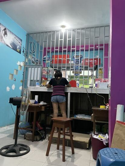 Keylas Arbeitsplatz - hinter Gittern