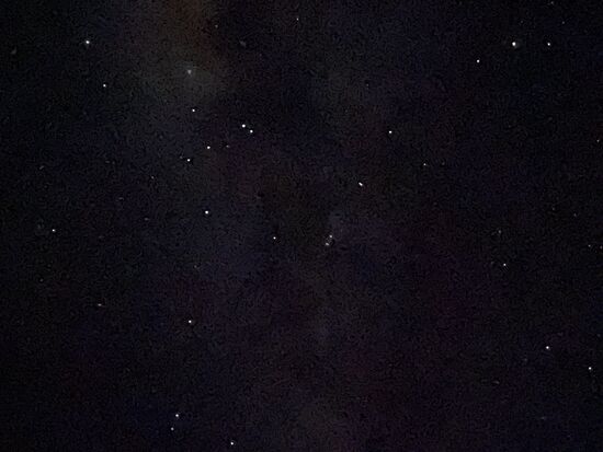 Natürlich ist mein Handy nicht geeignet für solche Fotos aus dem fahrenden Schiff... bin trotzdem stolz darauf  soll ja nur eine Erinnerung sein.