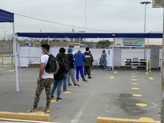 Ein Impfzentrum beim Busterminal