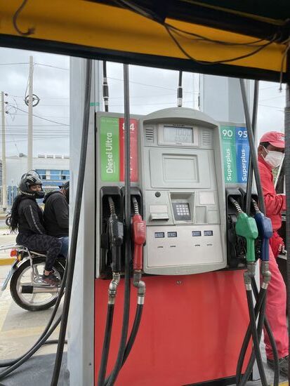 1,144 Gallonen für 20 Soles = 5,2 Liter für Fr. 5.00