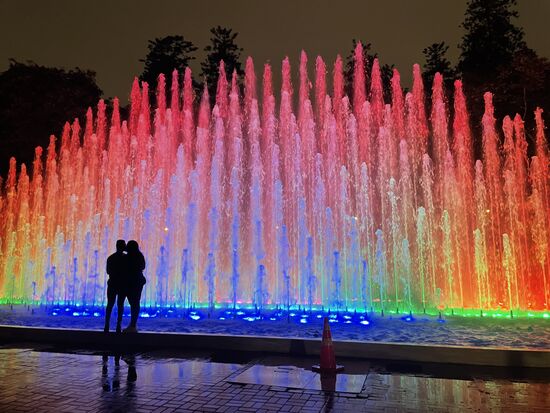 ein wunderschönes ganz neues Wasserspiel