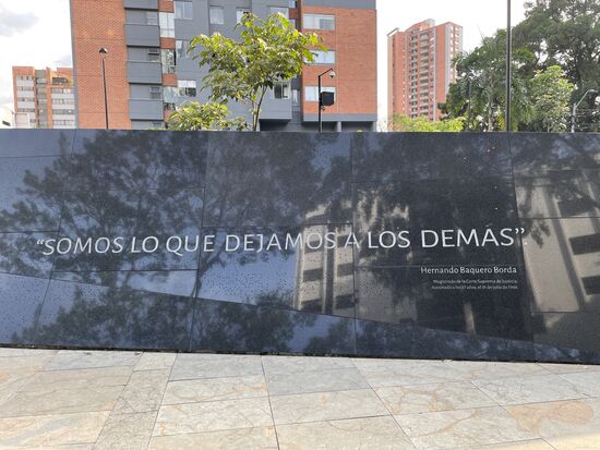 Wir sind was wir anderen überlassen