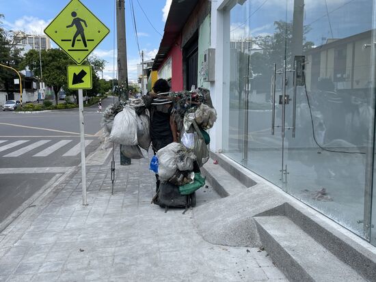 Auch hier gehören sie zum Stadtbild. Die Flüchtlinge, die als Lumpensammler zu überleben versuchen