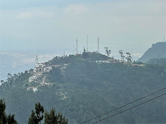 Blick hinüber zum Montserrate, wo ich noch vor einer halben Stunde war.