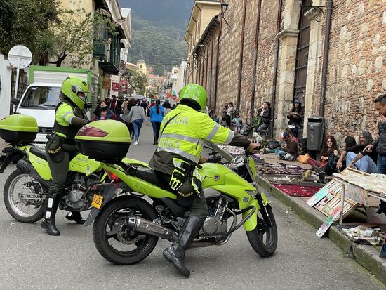 überall präsent: Polizei, mit und ohne Fahrräder