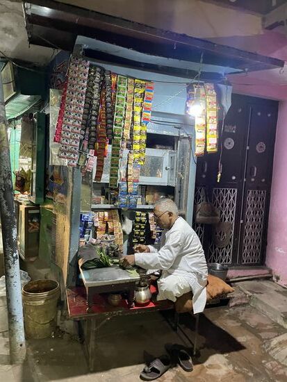 Kiosk mit Betelnussverkäufer
