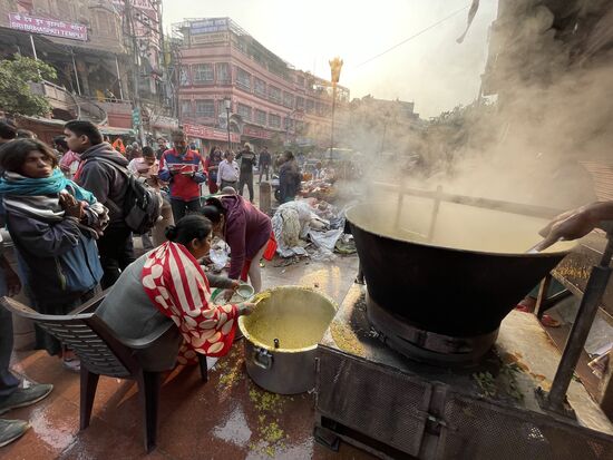 Hier wird gratis-Essen ausgegeben