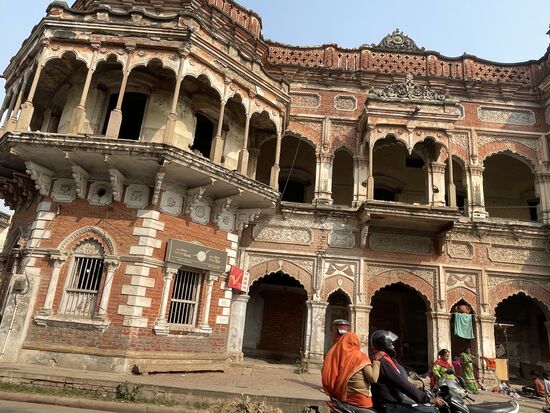 Was das wohl früher für ein Palast gewesen sein mag.