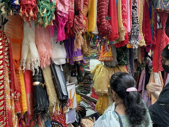 Auch hier gibt es wieder Textilien, aber mein Kaufrausch ist für den Moment gestoppt.