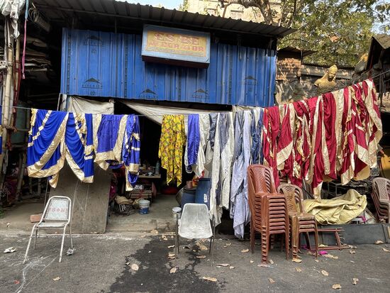 Hier kann man Dekomaterial für Hochzeiten und Geburtstage mieten.