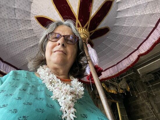 Ein Tempelschirm... hab dann doch noch einen anderen gefunden