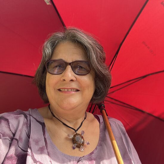 Es ist soweit, ich brauche wieder einmal einen Schirm. Diesmal war es einfach, ich fand ihn in meinem Zimmer, das sogar mit zwei Exemplaren ausgestattet ist.