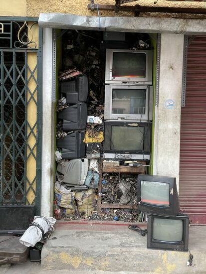 zwei von diesen Geräten senden tatsächlich noch Bilder.