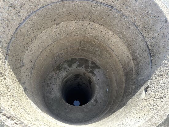 8 Meter tief ist der Brunnenschacht
