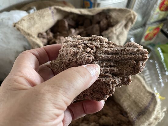 Die Überreste der gepressten Kokosnüsse