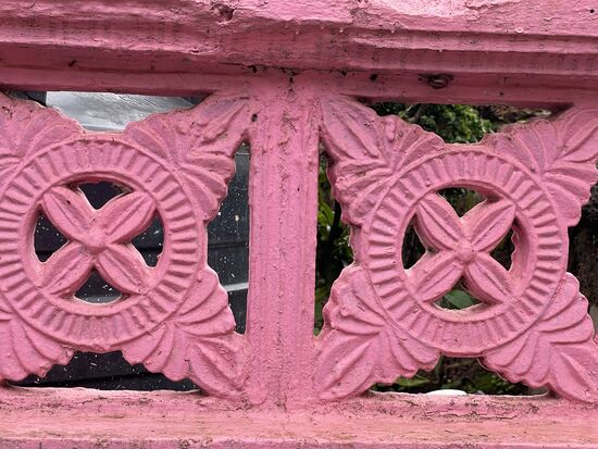 Die Gartenhage sind sehr kreativ gestaltet... jeder anders und in anderen Farben