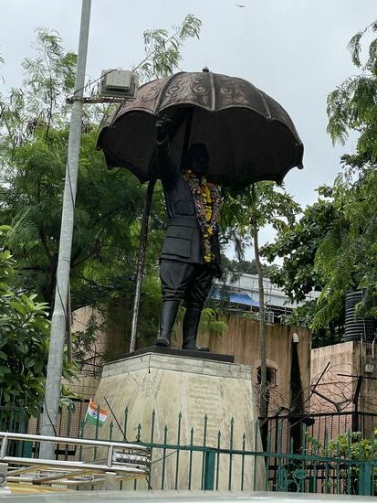 ob man diesen Schirm kurz ausleihen könnte... ?