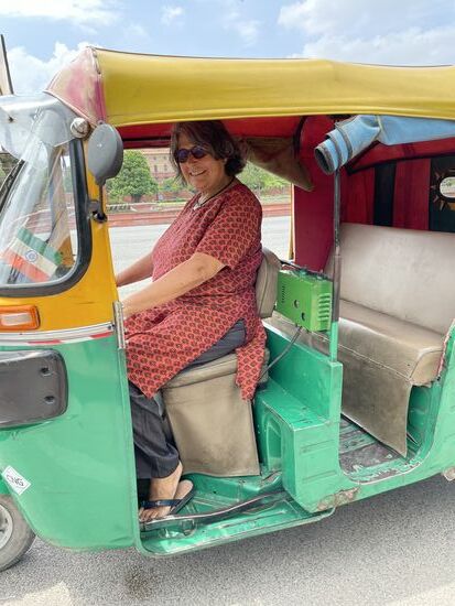 Ob ich fahren wolle? Nein, auf gar keinen Fall würde ich mich hier in den Verkehr wagen, egal mit welchem Fahrzeug.