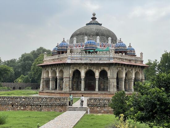 Ein weiteres Grabmal