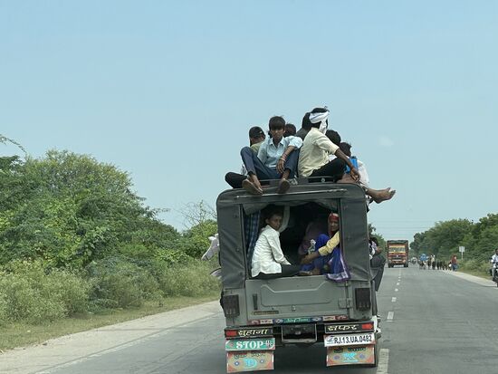 Diese Art des Reisens ist bedeutend beschwerlicher, als ich mit meiner eigenen Rückbank.
