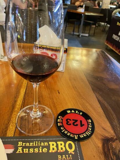 rot -  ab sofort nähert sich kein Kellner mehr meinem Tisch.