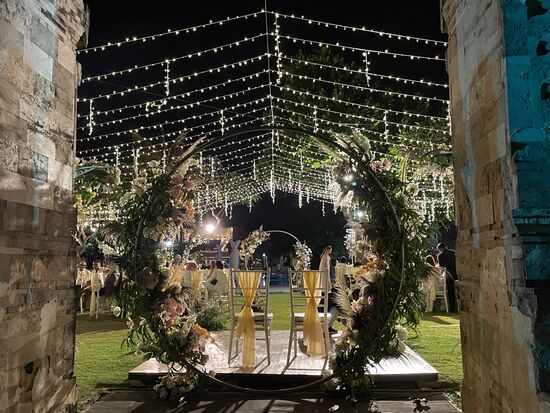 HIer findet ein Hochzeitsessen statt