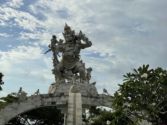 Der Ort scheint von Damonen eingenommen zu sein.
