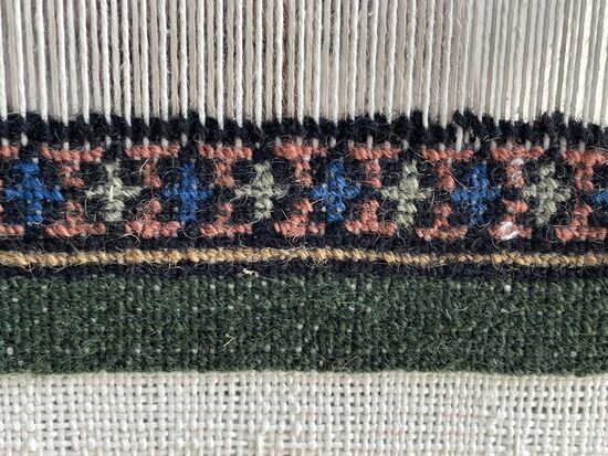 Die Rückseite des Teppichs