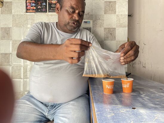 Ali offeriert mir einen Chai