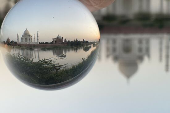 es gehört nicht zu meinen besten Kugelbildern, aber da ich sie schon mitgeschleppt habe, will ich es auch zeigen.