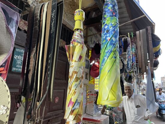 Wenn ich meine Fotos nicht schon hätte, würde ich da jetzt kurz mal nachfragen...