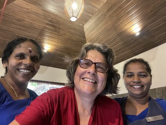 Meine beiden Therapeutinnen Santia und Thanky