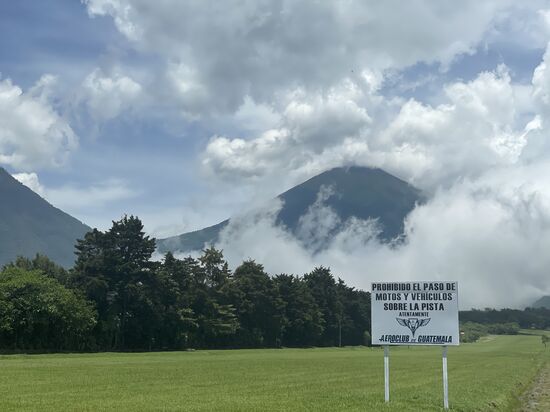 der kleine Privatflugplatz von Santiago Atitlan