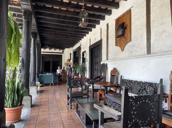 Der Innen-Hof des Hotels Posada de Don Rodrigo