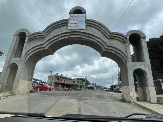 Das Ausgangstor von San Juan de la Chamula
