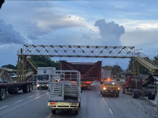 Schwertransport beim Eindunkeln