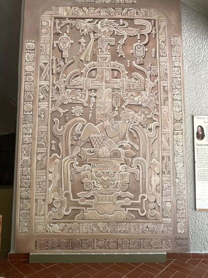 Rekonstruktion des Sakrophag-Deckels