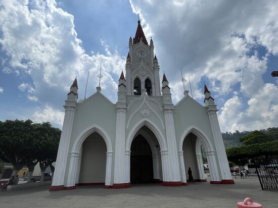Die Kirche von San Felipe sei die einzige mit einer Uhr im Turm