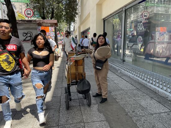 Drehorgeln gehören im Centrum zum Stadtbild und -Klang