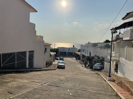 Das Haus von Frank Sinatra am Ende der Strasse