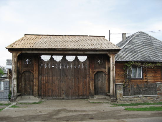 Das sind die beruehmte Hozpforten in der Region Maramures.