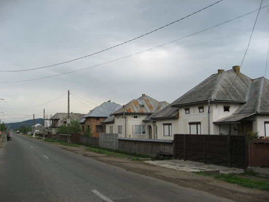 Dorfstrasse in Berbesti