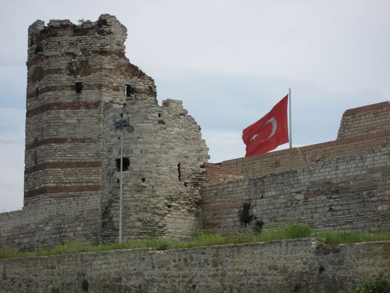 Die Stadtmauer Istanbuls