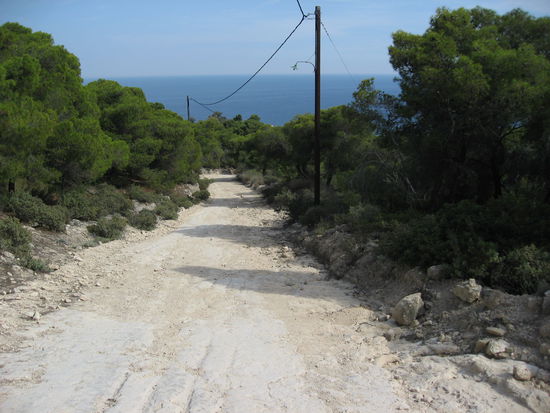 Wanderwege auf Aegina, das scheint der einzige zu sein.