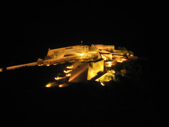 Die Festung Palamidi bei Nacht