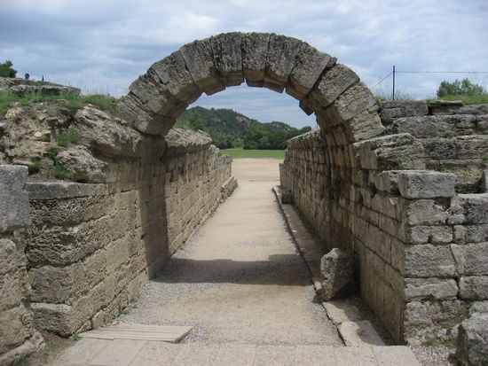 Einlauf der Athleten ins Stadion